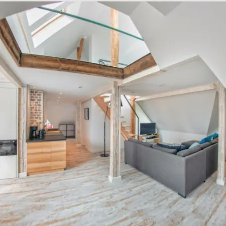 Amazing Big Loft With Seaview 800M To Beach-2